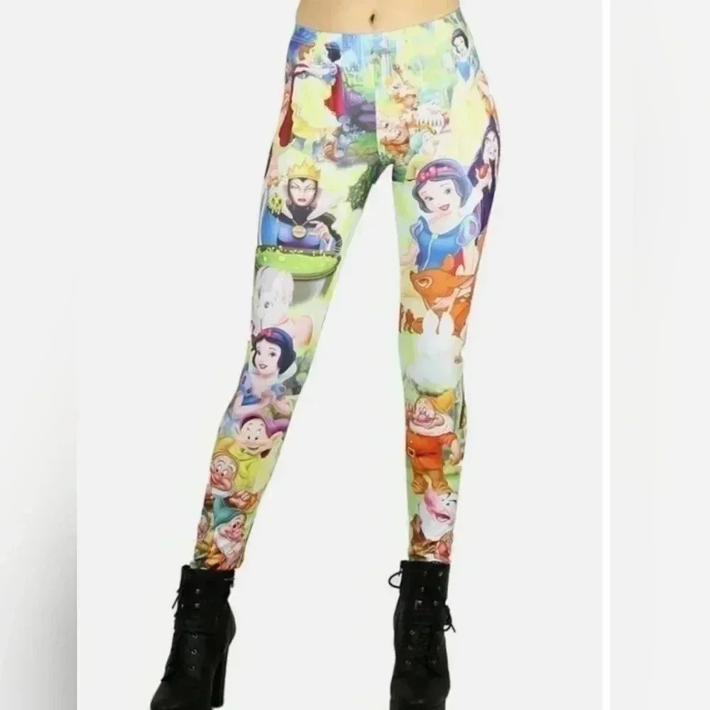 Snowhite Princess leggings. Size small